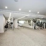 Chelsea 1Br W Balcony Gym Doorman Nyc-162